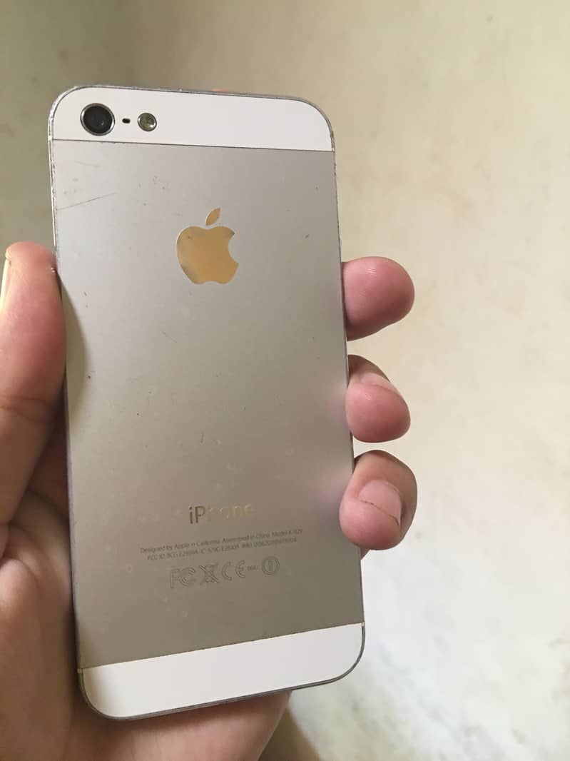 Apple iPhone 5 13
