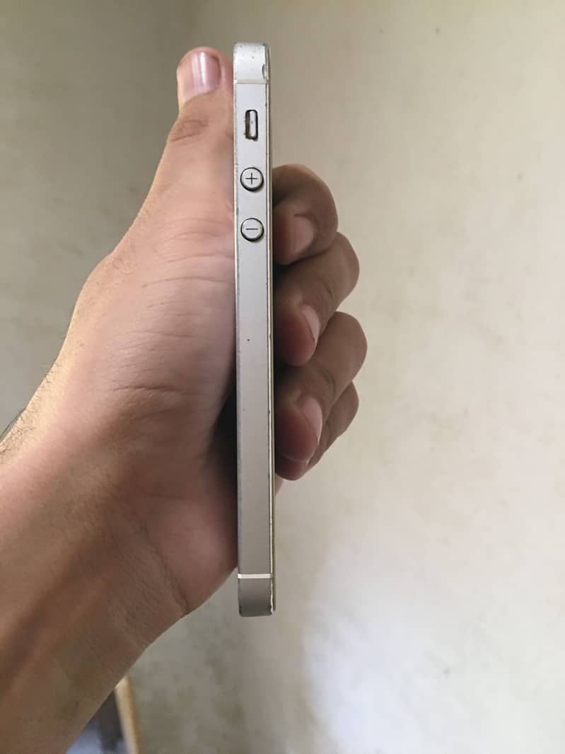 Apple iPhone 5 15