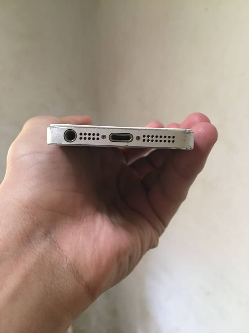 Apple iPhone 5 17