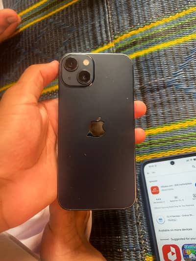Apple iPhone 13