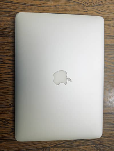 Apple MacBook Air 2012 read (desc)