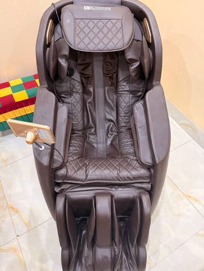 JC Buckman Massage Chair – Full Body Zero Gravity Recliner
