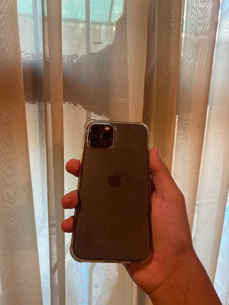 Apple iPhone 11 Pro 1