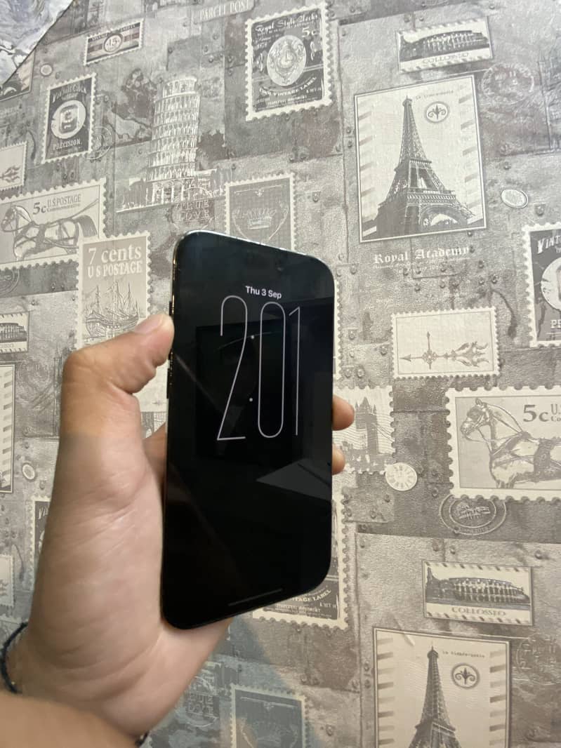 Apple iPhone 14 Pro 1