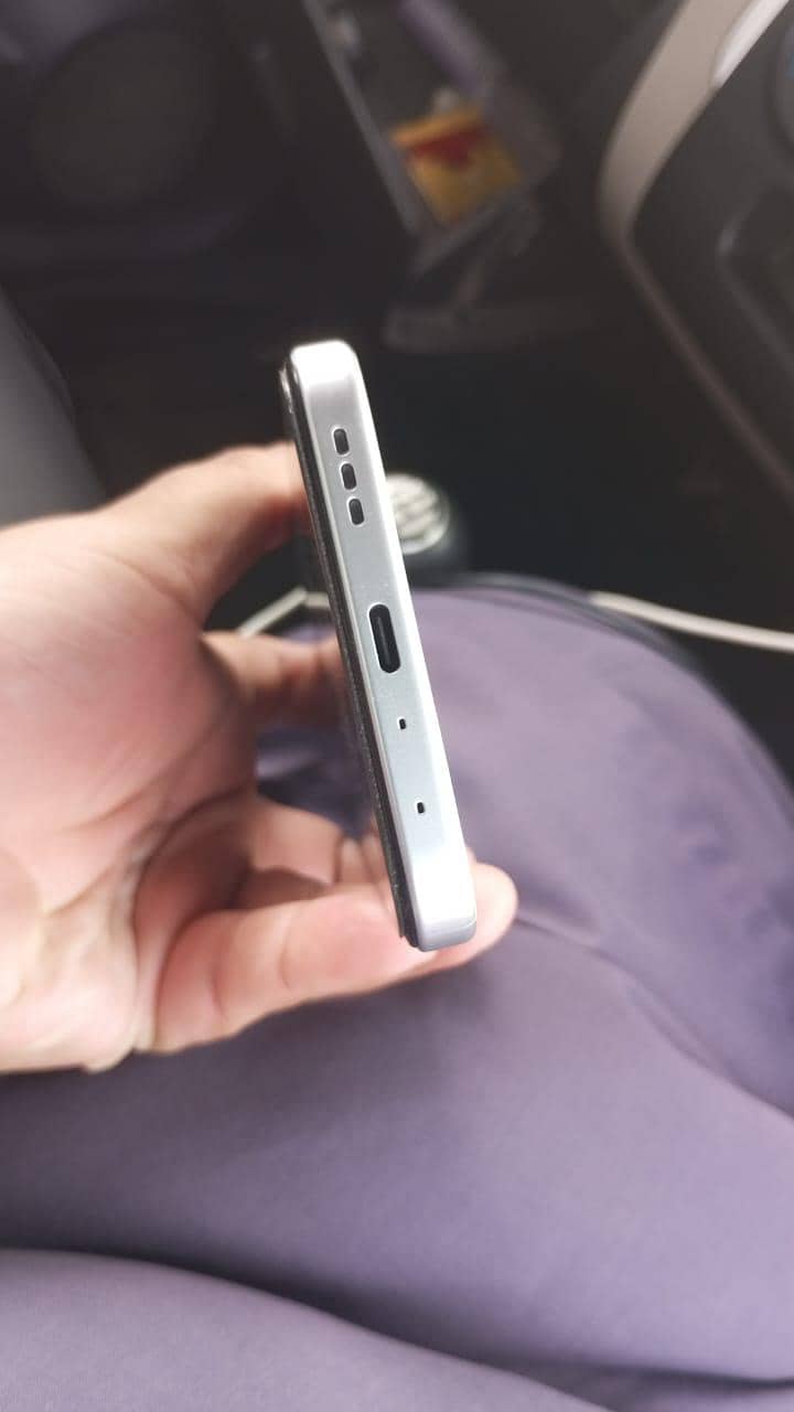 OPPO A6s 3