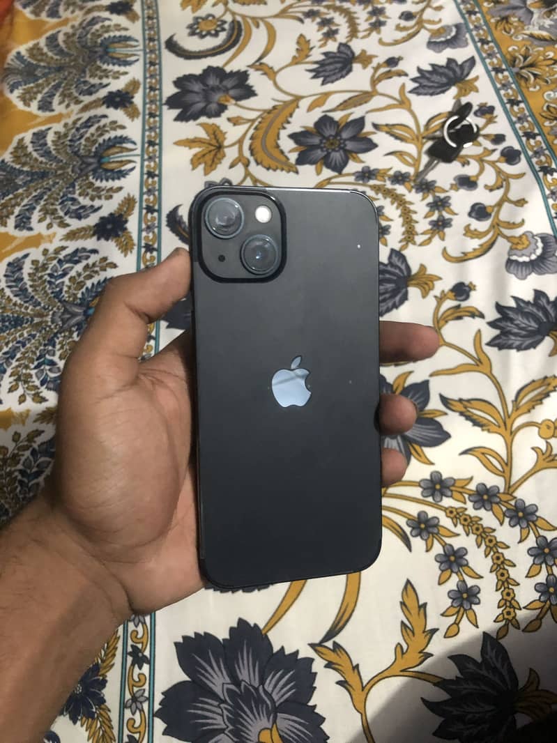 Apple iPhone 13 0