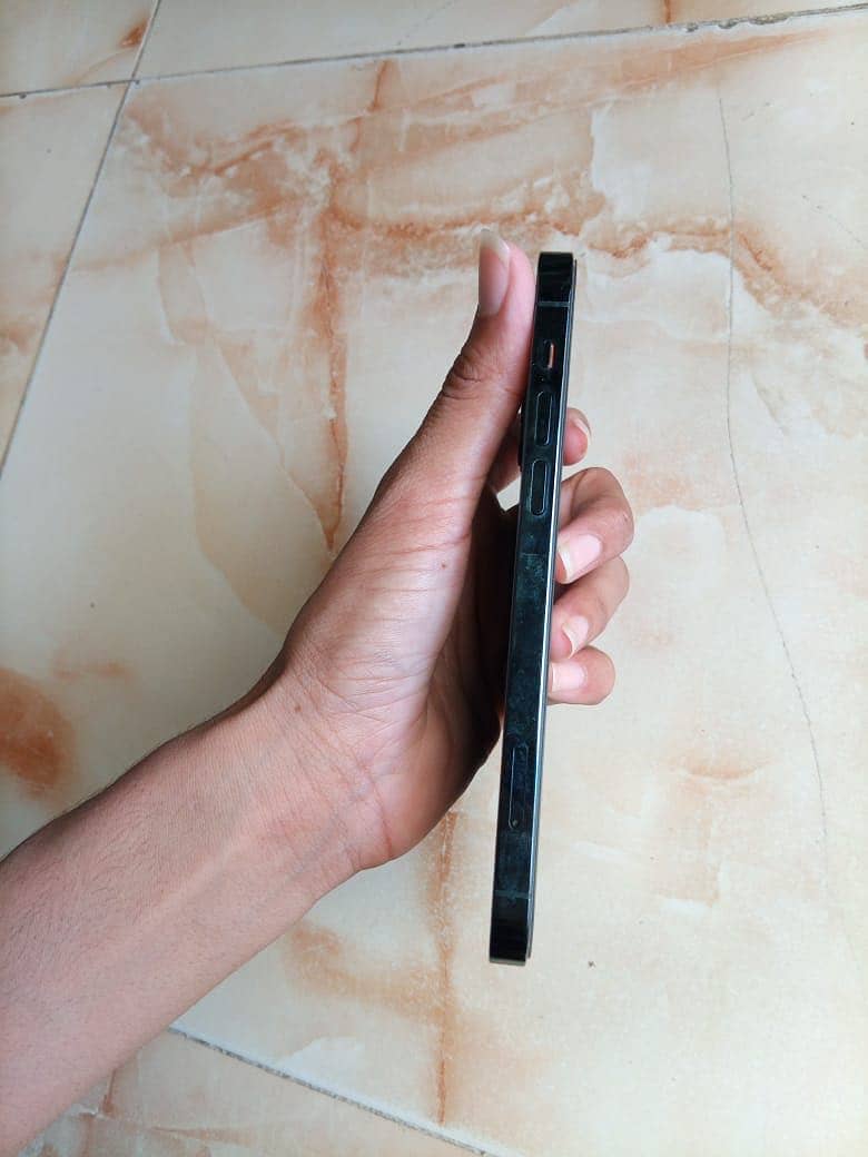 iPhone 12 pro 2