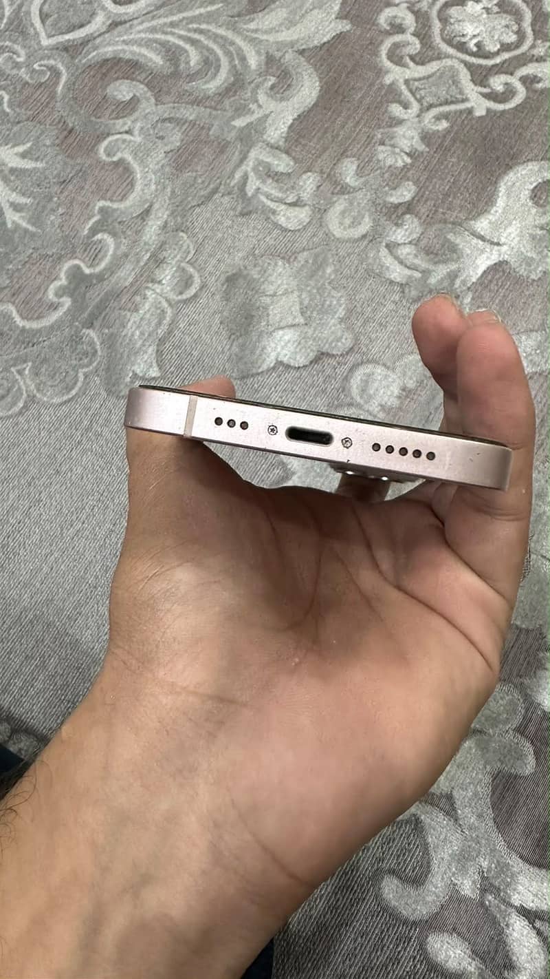 Apple iPhone 13 3