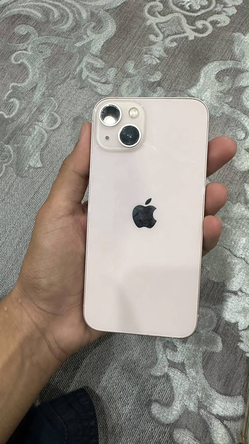 Apple iPhone 13 6