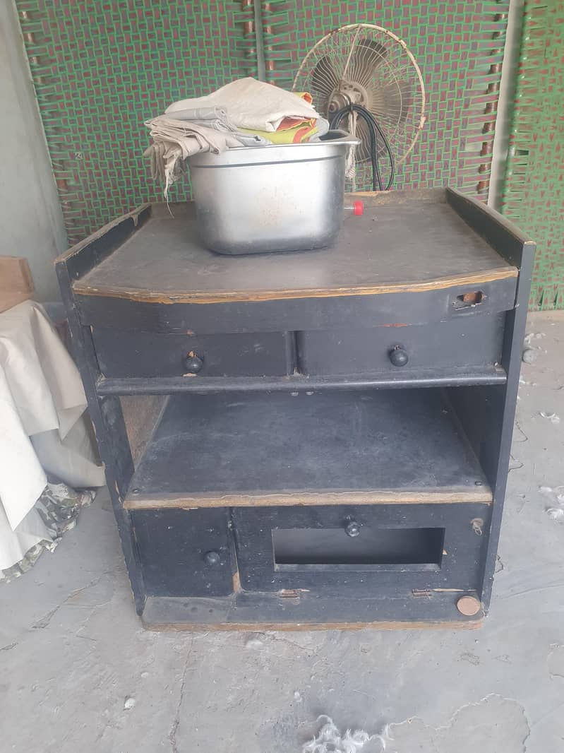 old tv trolley 0