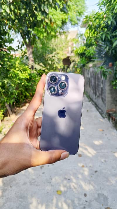 iPhone 14 Pro Sim time available