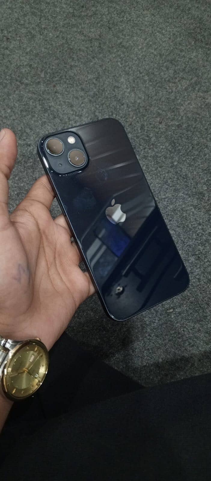 Apple iPhone 13 0