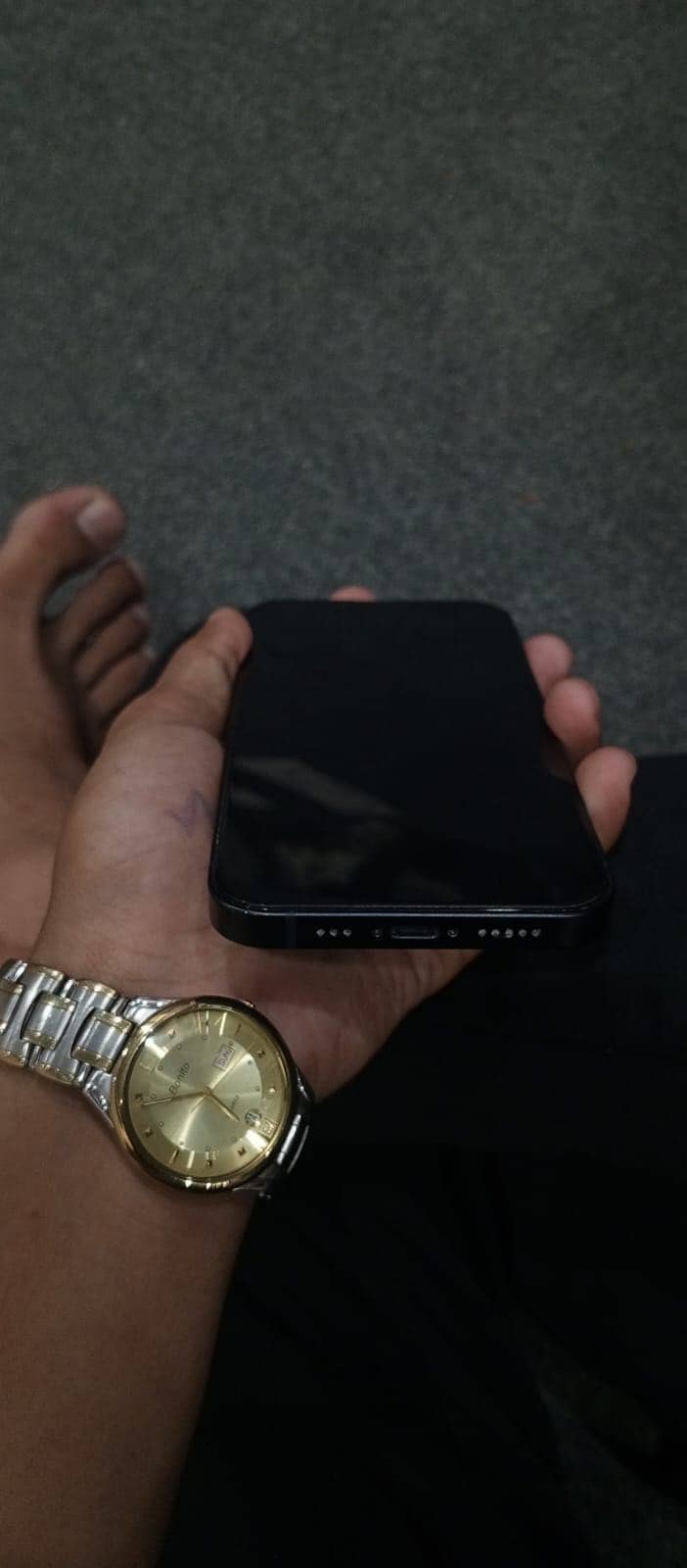 Apple iPhone 13 8