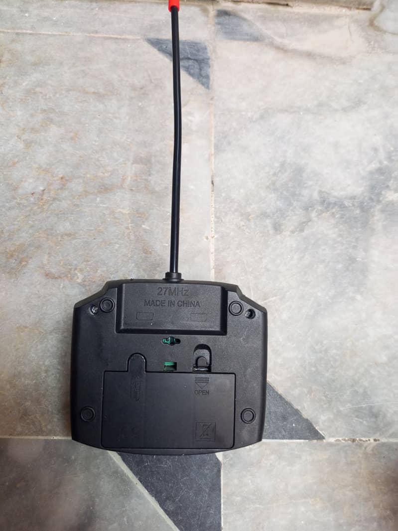 rechargeable big size remote control dancing car 10
