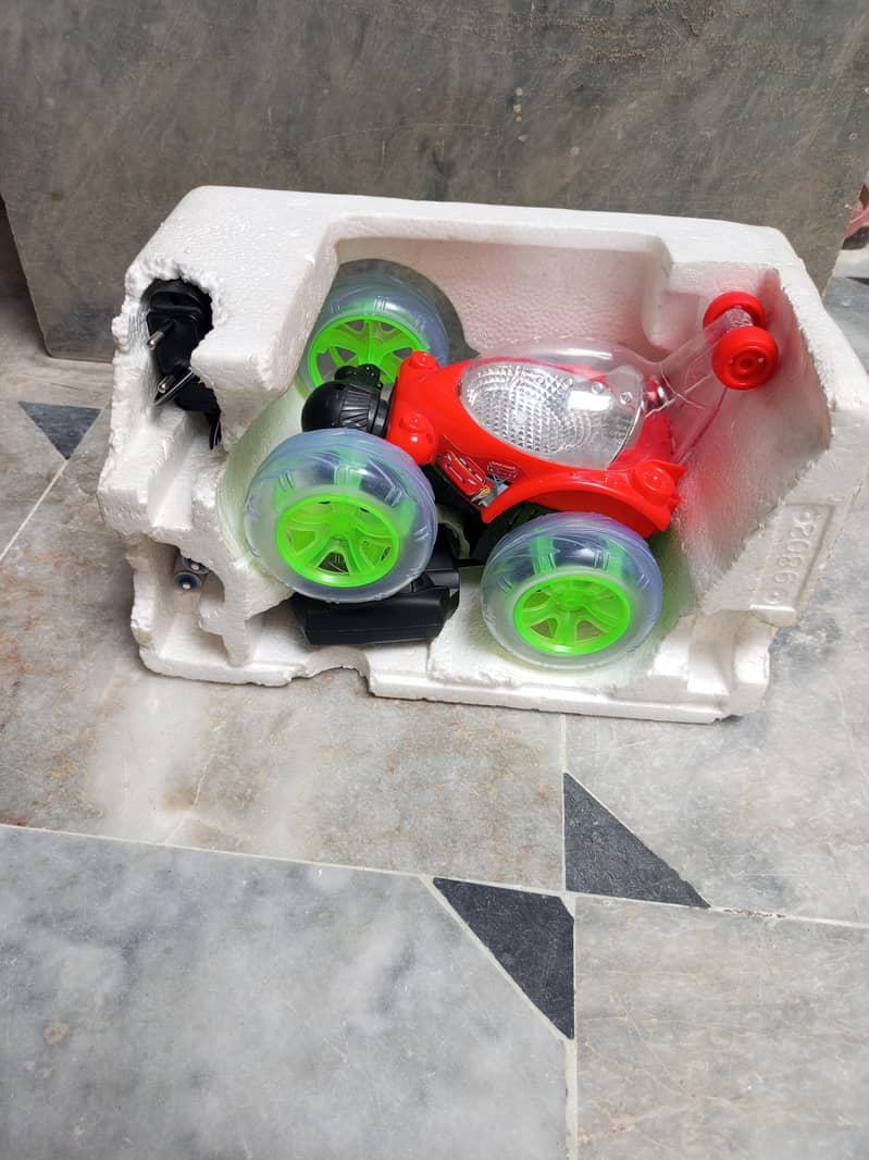 rechargeable big size remote control dancing car 12