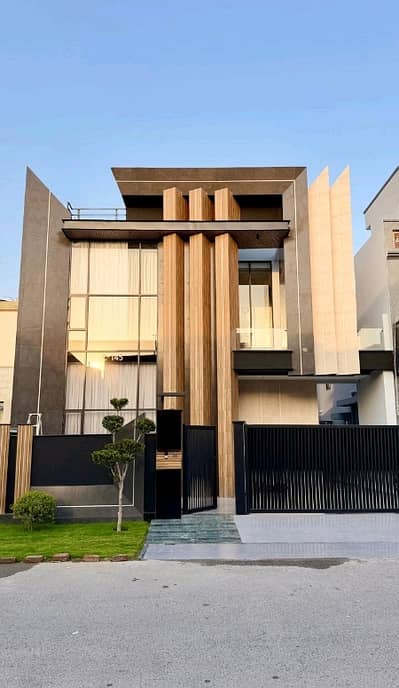 Get This Amazing On Excellent Location 10 Marla House Available In Citi Housing Society
