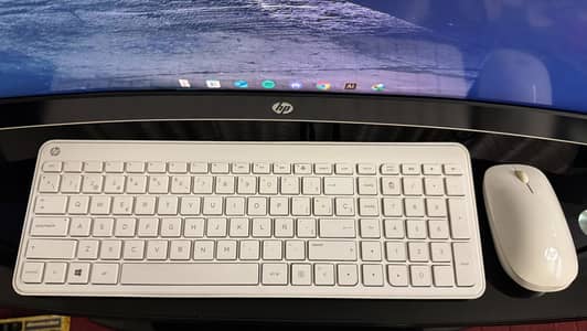 HP ENVY 34"Curved All in One PC