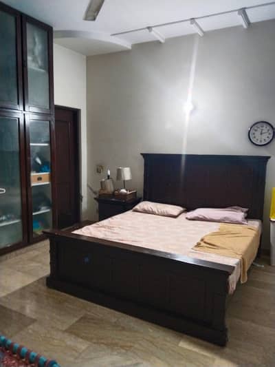 5 marla house for sale in johar town block D1 hot location ( bank loan available) Noc ready ( Completion available)  main apporched