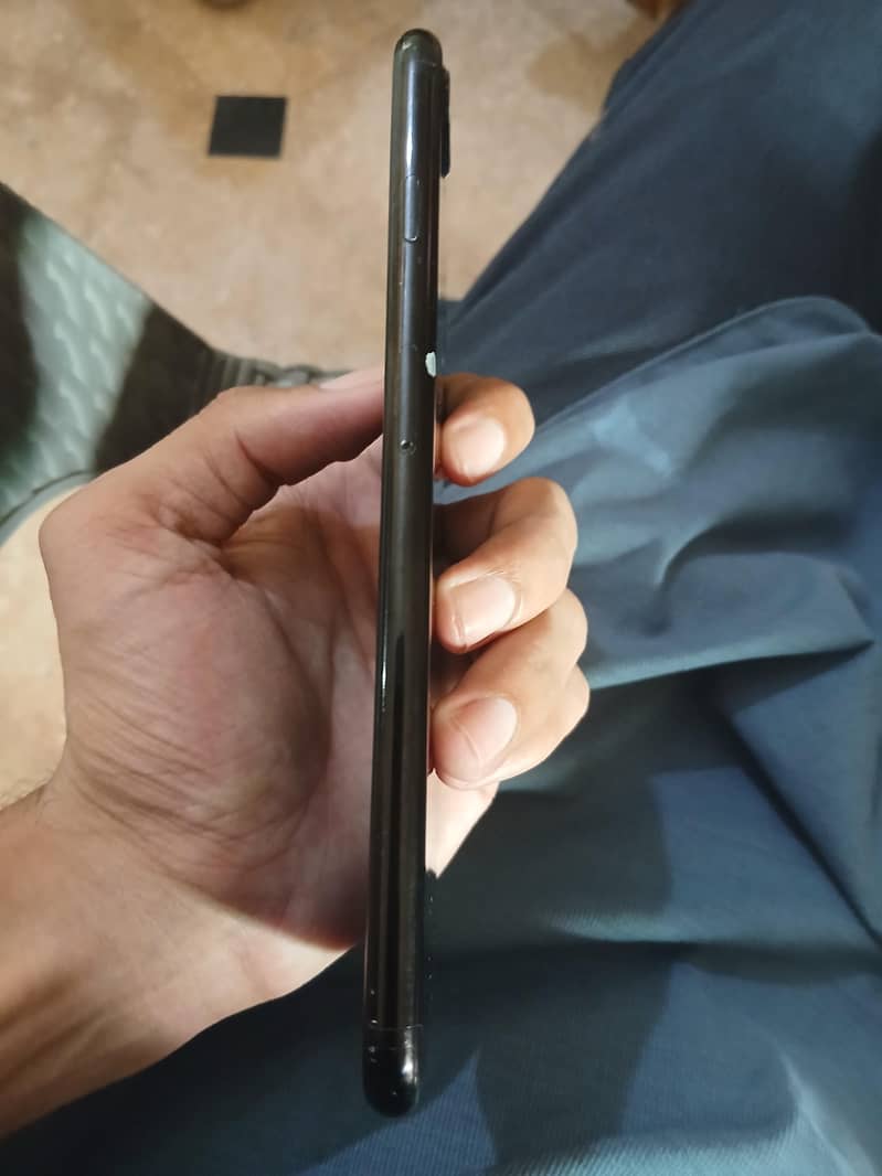 Apple iPhone 7 Plus 3