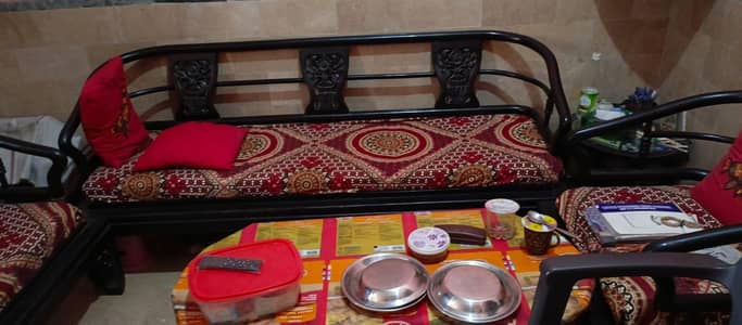 5 seater sofa set with table
