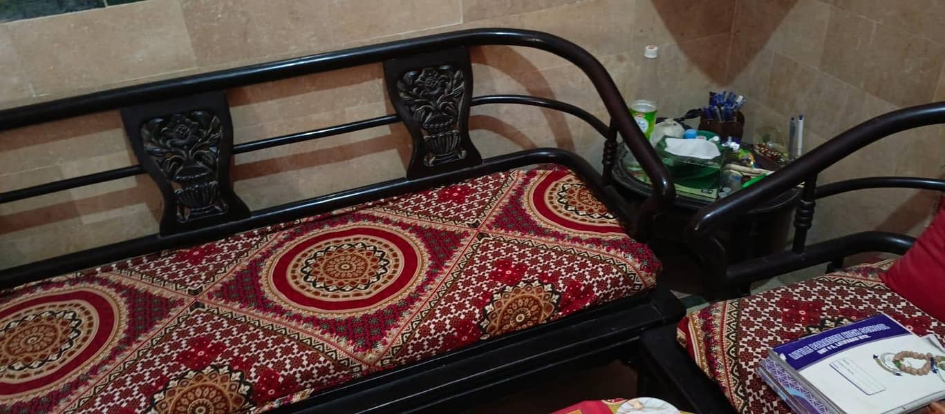 5 seater sofa set with table 1