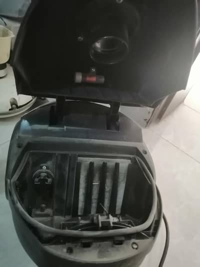 Geepas vaccum cleaners Blue