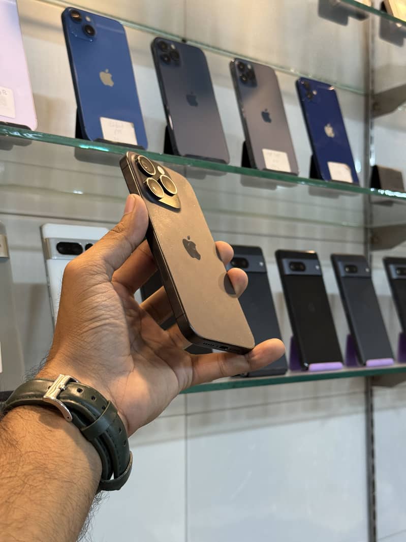 Apple iPhone 15 Pro 1