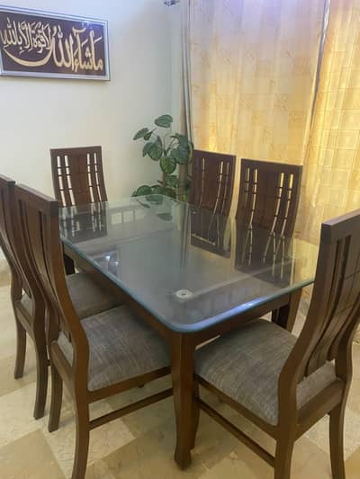 6-seater Dining Table