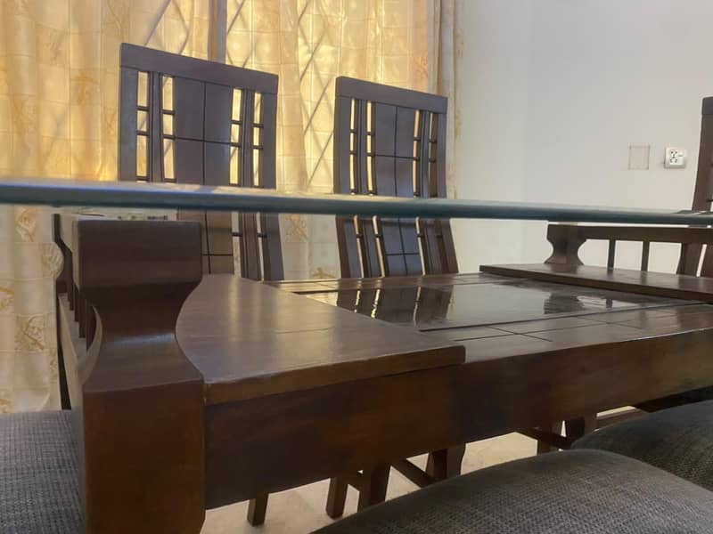 6-seater Dining Table 2