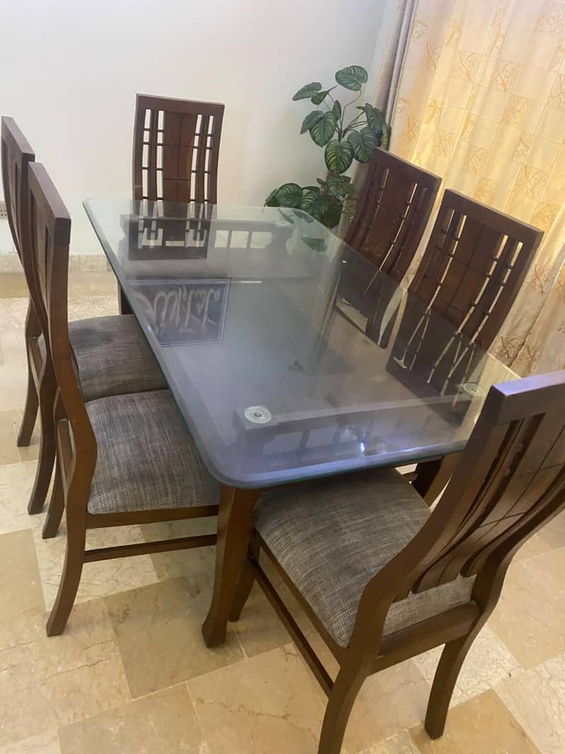 6-seater Dining Table 3