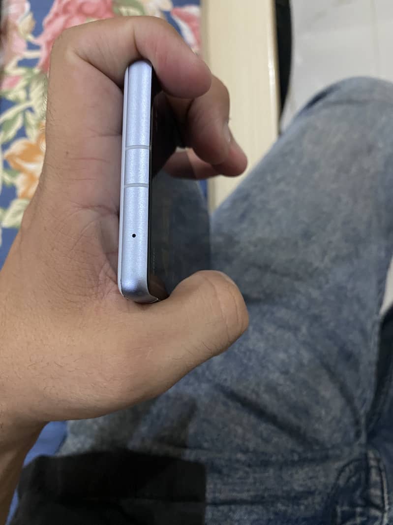 Google Pixel 7a 2