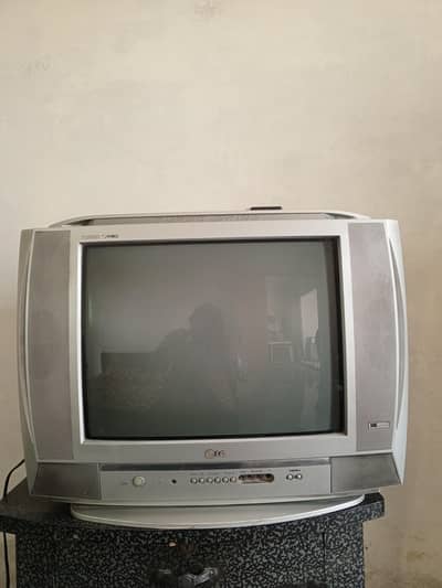 LG TV for sale