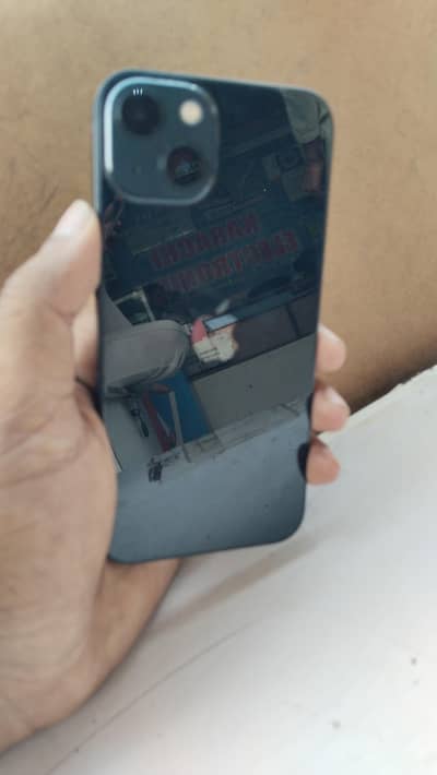 Apple iPhone 13