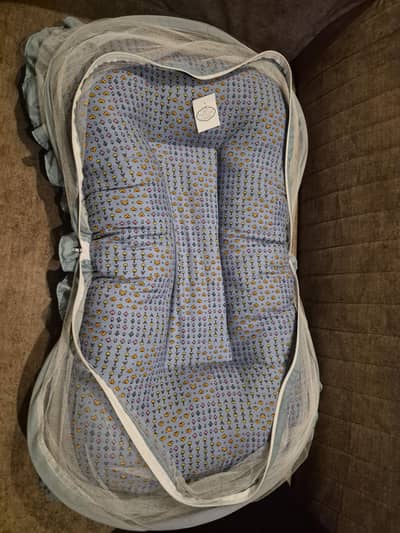 Never used baby Mosquito net bed