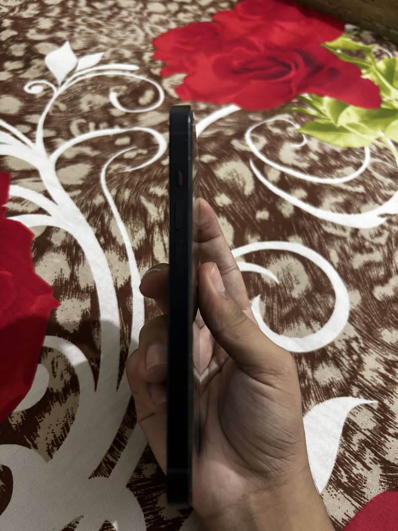iPhone 14 JV 4