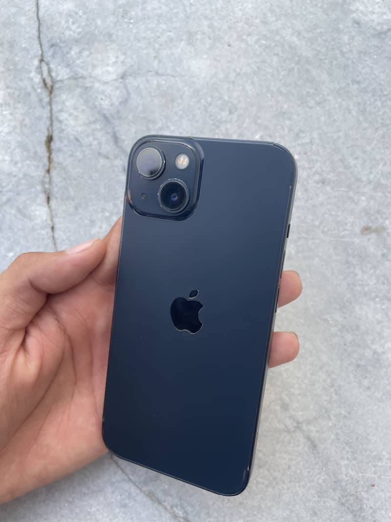 Apple iPhone 13 6