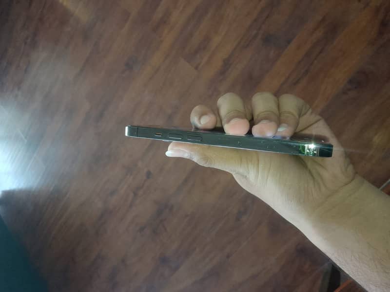Apple iPhone 13 Pro 3