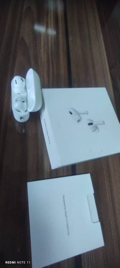 Apple AirPods (2nd Gen)