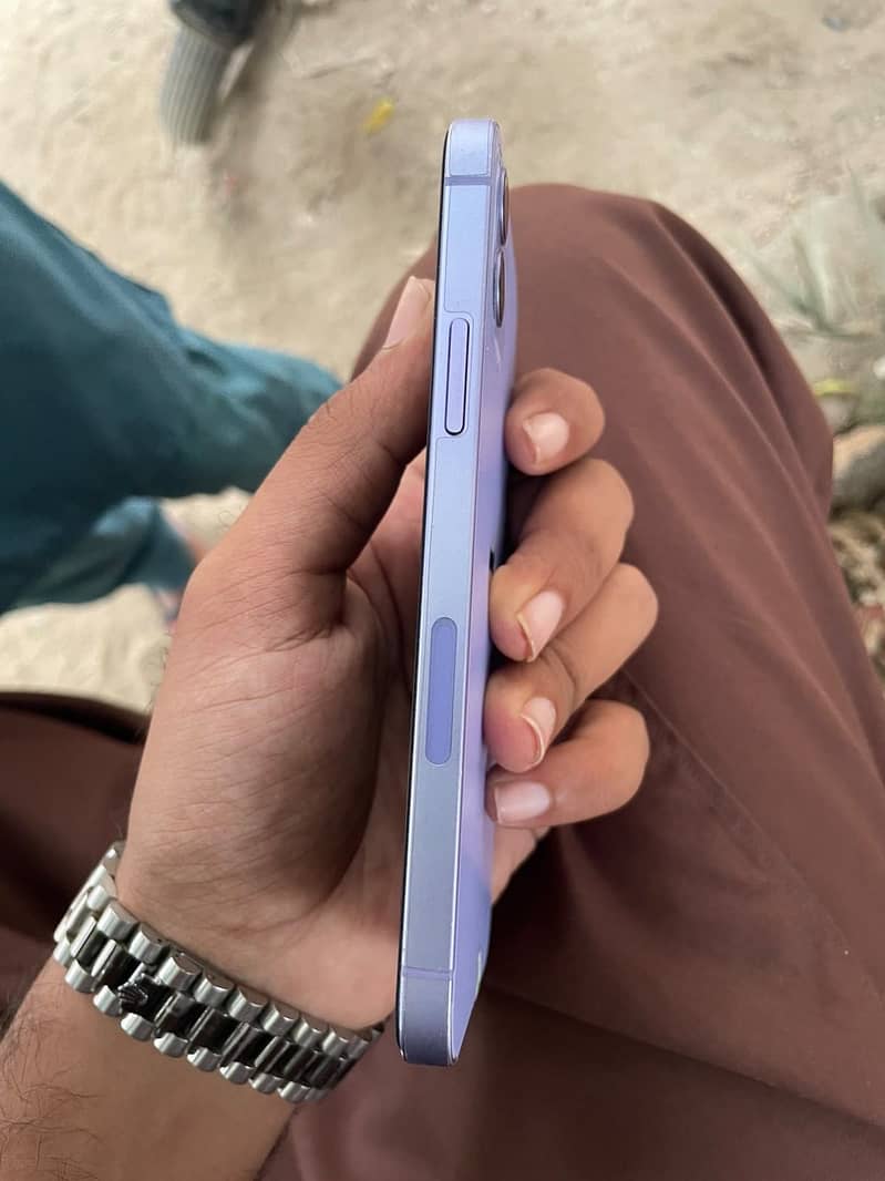 Iphone 12 3