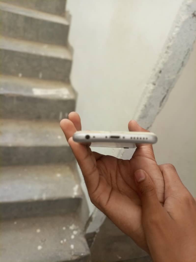 Apple iPhone 6S 2