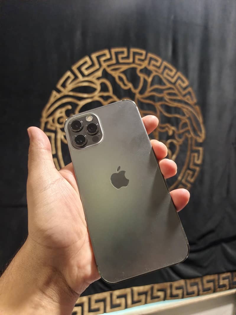 Apple iPhone 12 Pro 3