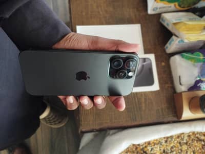 Apple iPhone 16 Pro Max