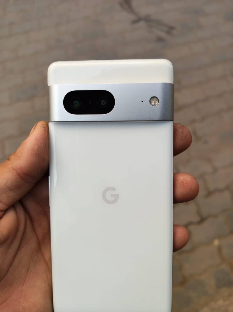 Google Pixel 7 5