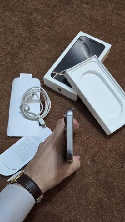 Apple iPhone 16 Pro Max