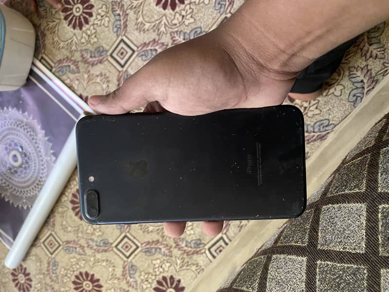 Apple iPhone 7 Plus 1