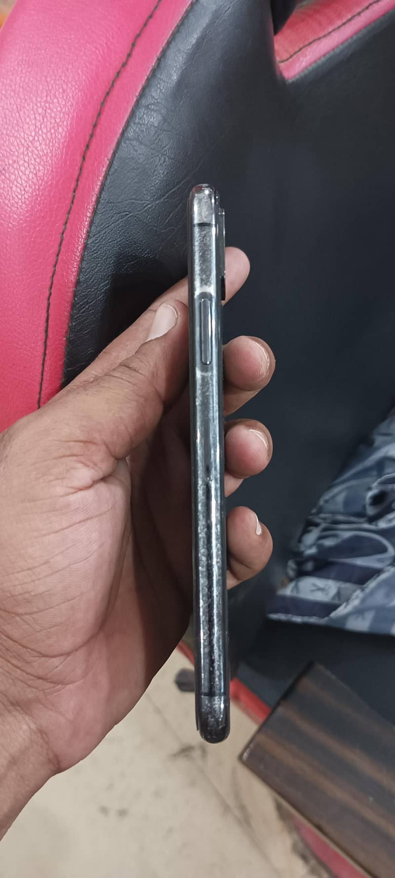 Apple iPhone X 4