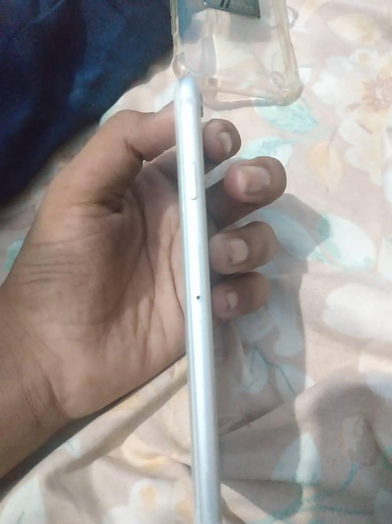 Apple iPhone 6 2