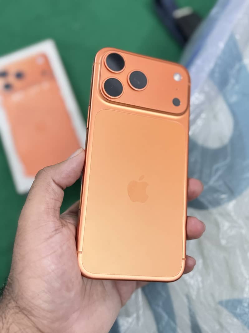 Apple iPhone 17 Pro Max 0
