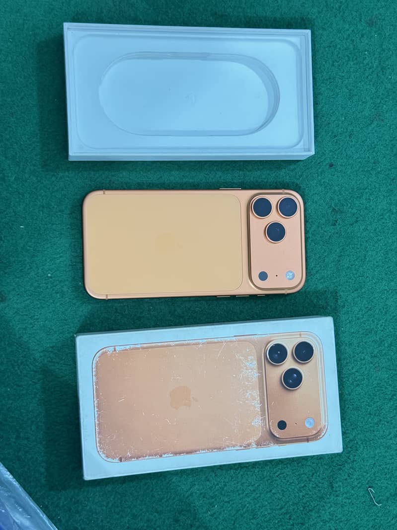 Apple iPhone 17 Pro Max 1