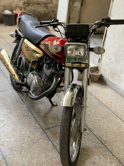 Honda 125 special Edition Gold